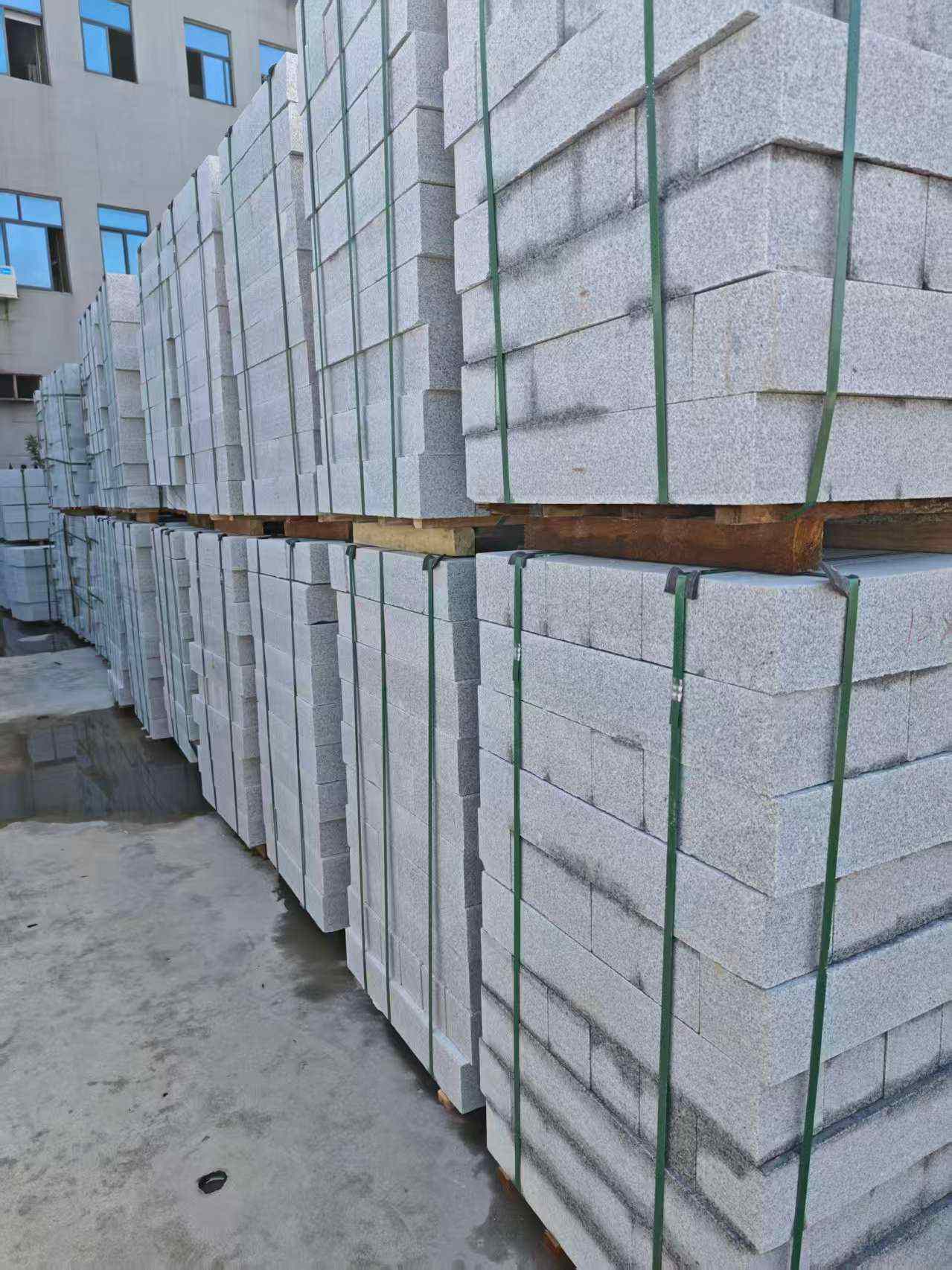 东莞芝麻白路牙石，路侧石