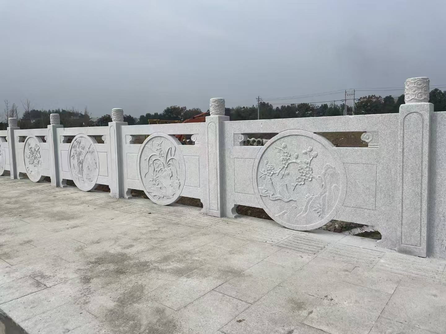 东莞芝麻白河道栏杆 石材栏杆